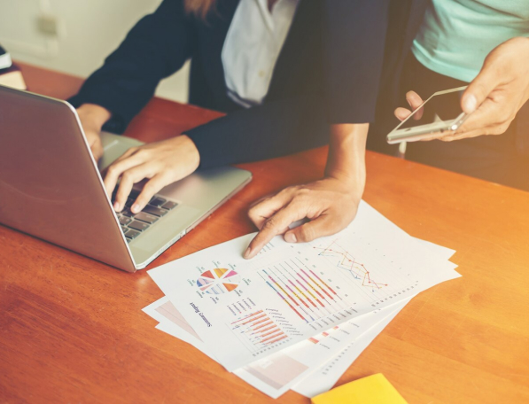 Advisory service for
          informed decisions making